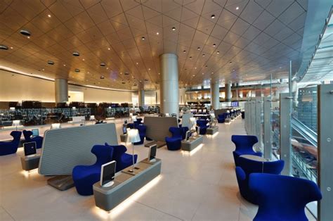 How To Get Into First Class Airport Lounges Without A First Class Ticket