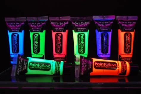 Best Glow In The Dark Paint Tips And Reviews Max Nash