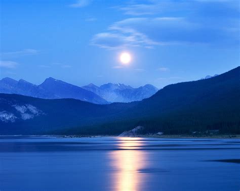 Moonrise Lakes Alberta Canada Nature Scenery Hd Wallpaper Preview
