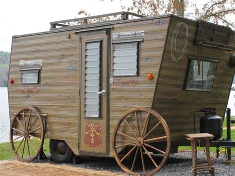 29 Quirky And Colorful Travel Trailers We Wish Were Ours Vintage