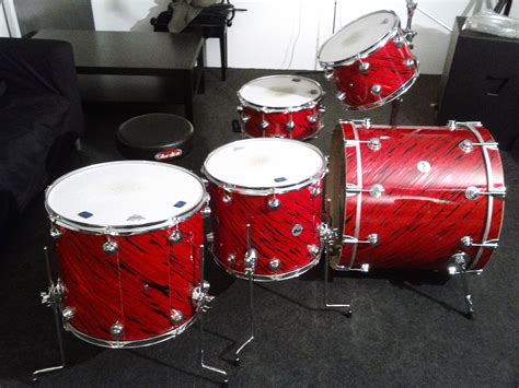 Dw Drums Collectors Series Finish Ply Red Twisted Lava Image 672049