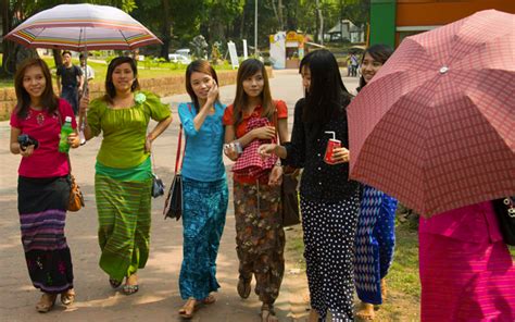 Myanmar Traditional Clothes Myanmar Travel