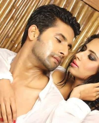 Ravi Dubey And Sargun Mehta S Love Story A Look At The Couple S Romantic Pictures News18
