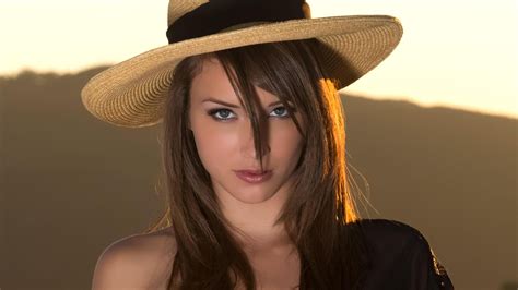 Beautiful Pictures Of Malena Morgan Rare Gallery Hd Wallpapers