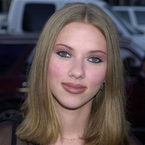 Plastic Surgery See Scarlett Johanssons Transformation Right Before