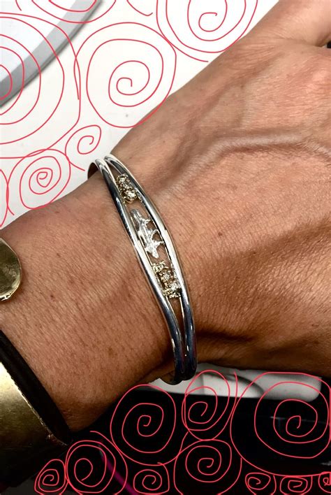 This Rowing Bracelet By Rubini Jewelers Features Stern Pair With The