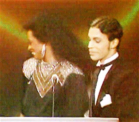 Discover and share the best gifs on tenor. GIF clinton easstwood elders viejo - animated GIF on GIFER