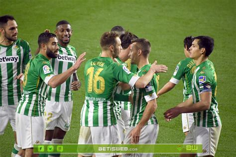 Watch villarreal cf vs real madrid live online. El mejor regalo es la victoria. Previa Villarreal CF ...