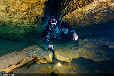 Down The Line Freshwater Cave Diving Photography