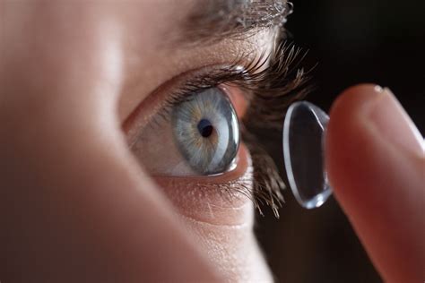 Therapeutic Contact Lenses