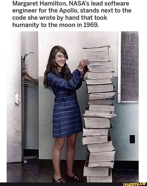 Margaret Hamilton Nasas Lead Software Engineer For The Apollo Stands