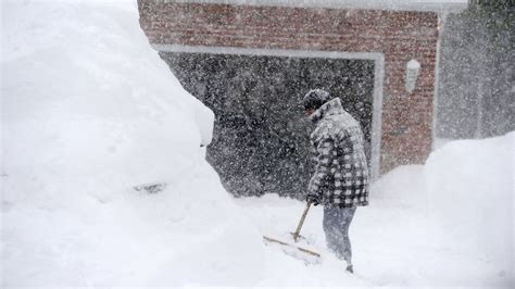 Lake Effect Snow Paralyzes Parts Of Western Northern Ny