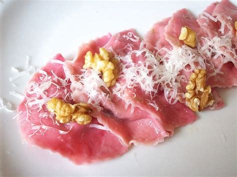 Ravioli roses chèvre et truffe Un déjeuner de soleil