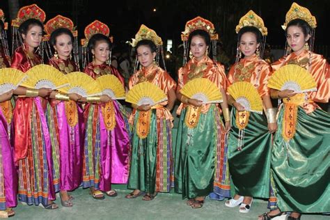 14 Tari Tradisional Khas Sulawesi Selatan Dilengkapi Penjelasan Blog