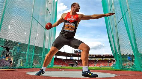 Thomas röhler sagt start wegen rückenschmerzen ab. Der Klassiker - eine deutsche Erfolgsdisziplin | Sportschau - sportschau.de/amsterdam ...