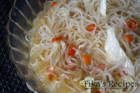 Cuaca di jogja sedang hujan deras nih dan kebetulan saya belum makan siang tadi. Bihun kuah Pedas