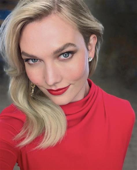 New Instagram Selfie Portrait Karlie Kloss Beauty