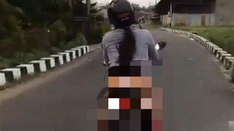 Video Viral Mbak Ida Pamer Celana Dalam Saat Naik Motor Di Jalanan