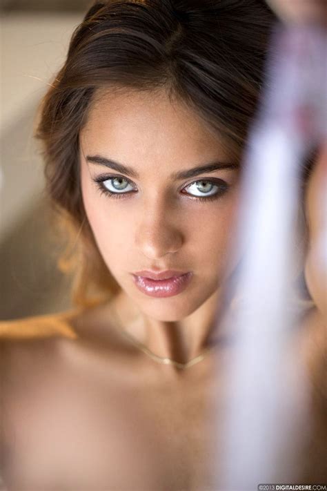 Uma Jolie Angelina Jolie Close Up Beautiful Eyes Amazing Eyes