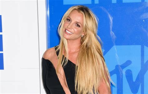 Britney Spears Seemingly Shades Sister Jamie Lynn S Upcoming Memoir