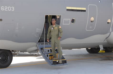 Aetc Commander Delivers New Mc 130j To Kirtland Afb 33rd Fighter Wing