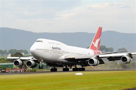 Qantas Puts Its Iconic 747 Out To Pasture Thedesignair