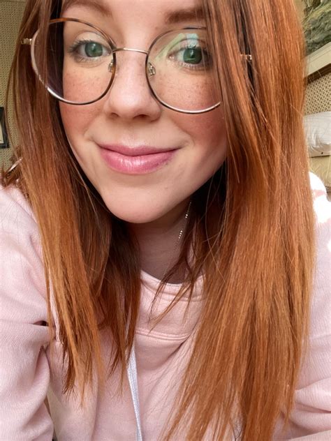 Do You Like Redheads With Glasses 💋🤓 R Sfwredheads