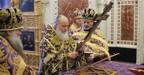 Understanding The Veneration Of The Holy Cross During The Great Lent