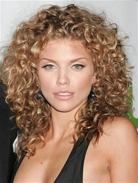 This is also an ideal hairstyle for active girls or tomboy girls. Haircuts for Curly Frizzy Hair - Best Curly Hairstyles
