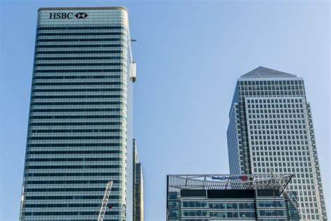 HSBC considers moving HQ out of UK