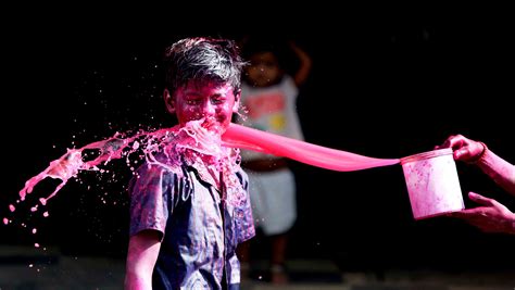 Here's how India celebrated Holi in 2020 | News | Zee News