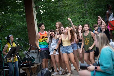 Camp green lane is a traditional overnight summer camp for boys and girls located in southeast pennsylvania, about an hour from the idea for this summer camp in usa is the same as in france: Camp Bonds Foster Jewish Continuity - Atlanta Jewish Times