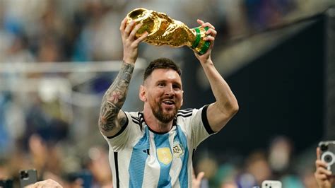 lionel messi lifted fake world cup trophy in historic instagram post english saudi arabia