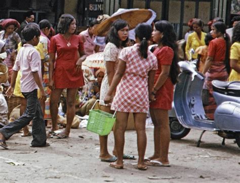 Viral Gaya Trendy Remaja Sumatera Tahun 1970 Netizen Malah Salfok Ke