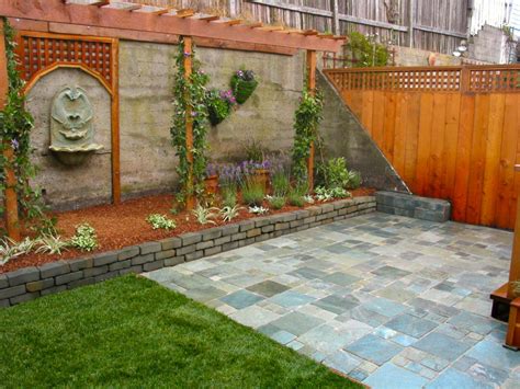 Trellis is one of the most common materials used to make prifacy fences. Backyard Fencing Ideas - HomesFeed
