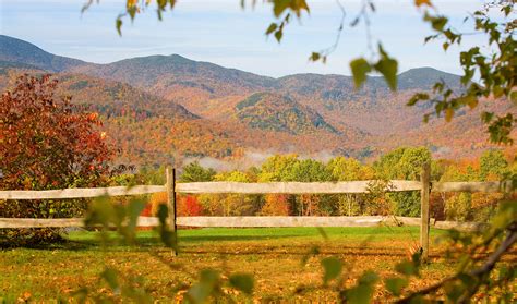 15 New England Destinations Are Among The Best For Fall Foliage