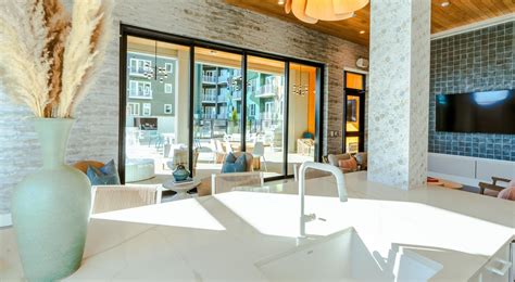 Nashville apartments for rent | Queens Wedgewood Houston