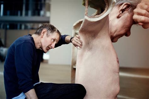 Artrip Hyper Realistic Sculptures By Ron Mueck