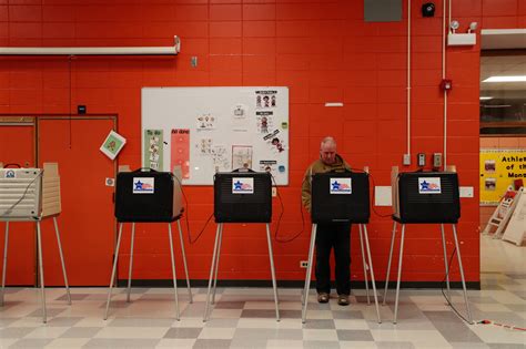 Rejecting a ‘Republican in Disguise,’ Chicago Voters Elect Johnson as