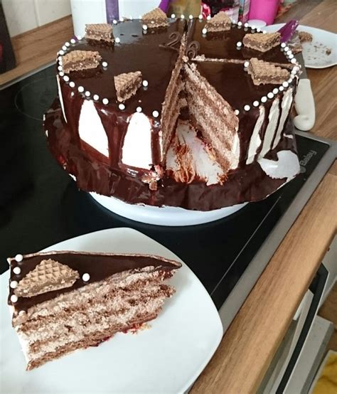 Schoko-Sahne-Torte mit Chocolate Glaze (Rezept mit Bild) | Chefkoch.de