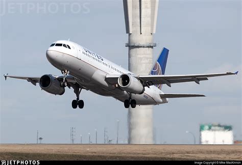N401ua Airbus A320 232 United Airlines Mike Mackinnon Jetphotos