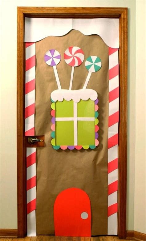Check out these creative ways to decorate your front door. Amazing Classroom Doors for Winter and the Holidays