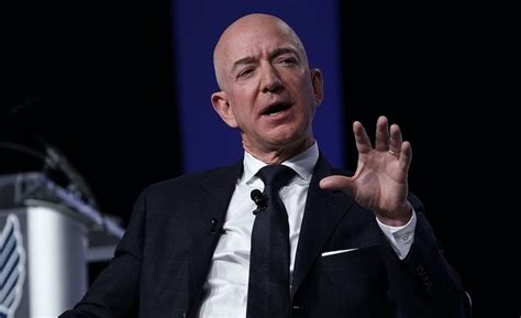 Jeff Bezos Plan To Give Away His Fortune Wont Help The 10000 Workers