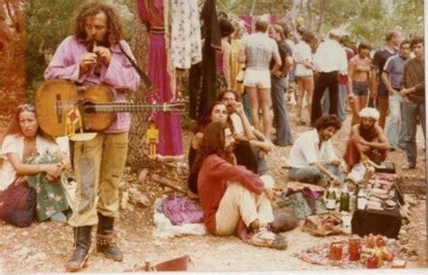 33 Vintage Photos That Capture The Goa Hippie Movement