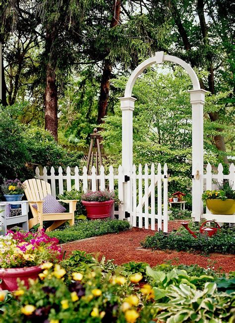 20 Gorgeous Garden Arbor Ideas For An Enchanting Outdoor Space