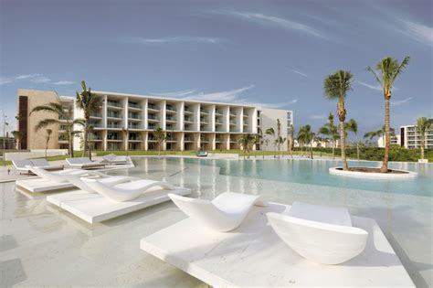 grand palladium costa mujeres resort and spa all inclusive classic vacations