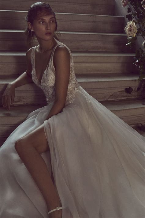 Bliss Monique Lhuillier Bridal And Wedding Dress Collection Fall 2019