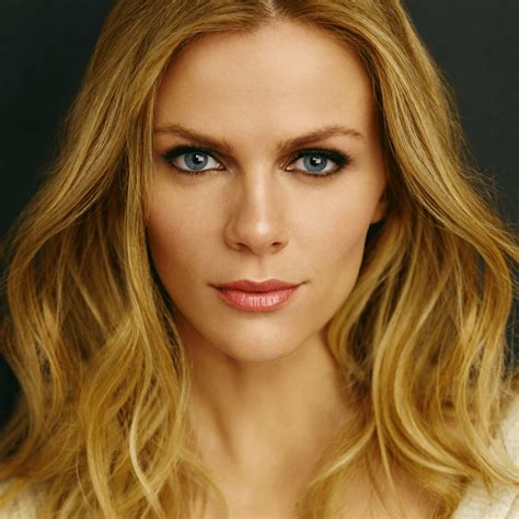 With paul sorvino, chris noth, dann florek, michael moriarty. Austin beauty Brooklyn Decker reveals her must-have makeup ...