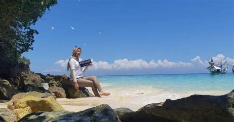 Harga sewa perahu & tiket masuk teluk biru muncar banyuwangi. 10 Foto Teluk Biru Banyuwangi, Rute Wisata Pantai Surga ...