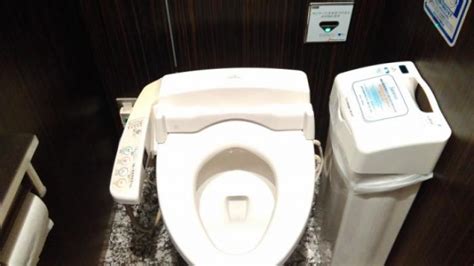 Kebanyakan Toilet Di Jepang Punya Sistem Otomatis